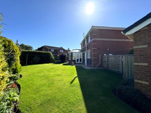 Photo 11- click for photo gallery